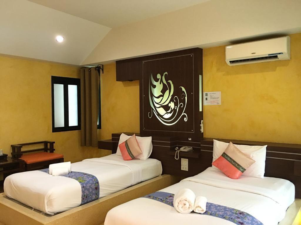 Tanisa Resort Чумфон Екстериор снимка
