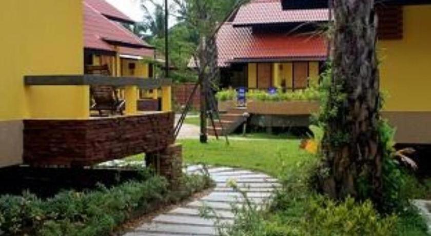 Tanisa Resort Чумфон Екстериор снимка