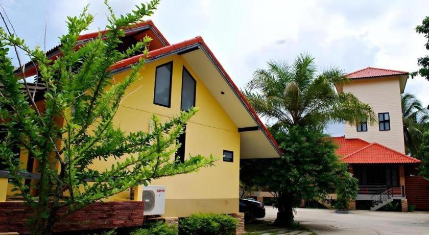 Tanisa Resort Чумфон Екстериор снимка