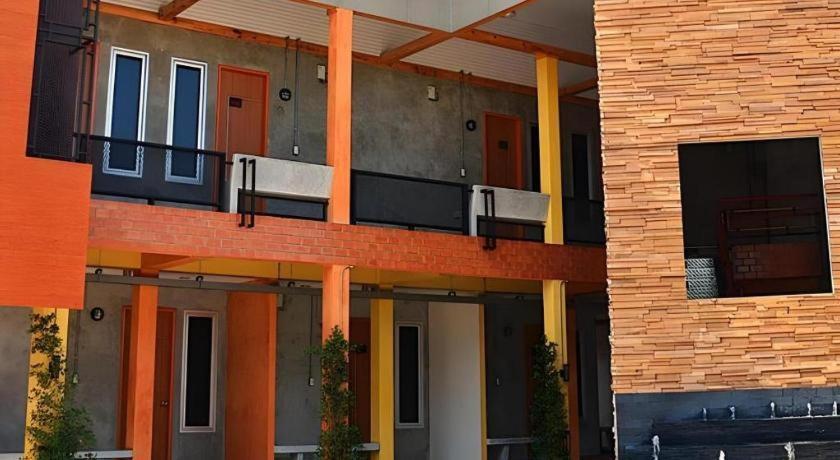 Tanisa Resort Чумфон Екстериор снимка