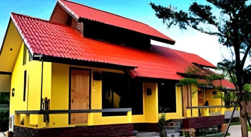 Tanisa Resort Чумфон Екстериор снимка