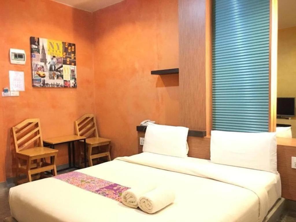 Tanisa Resort Чумфон Екстериор снимка