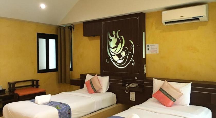 Tanisa Resort Чумфон Екстериор снимка