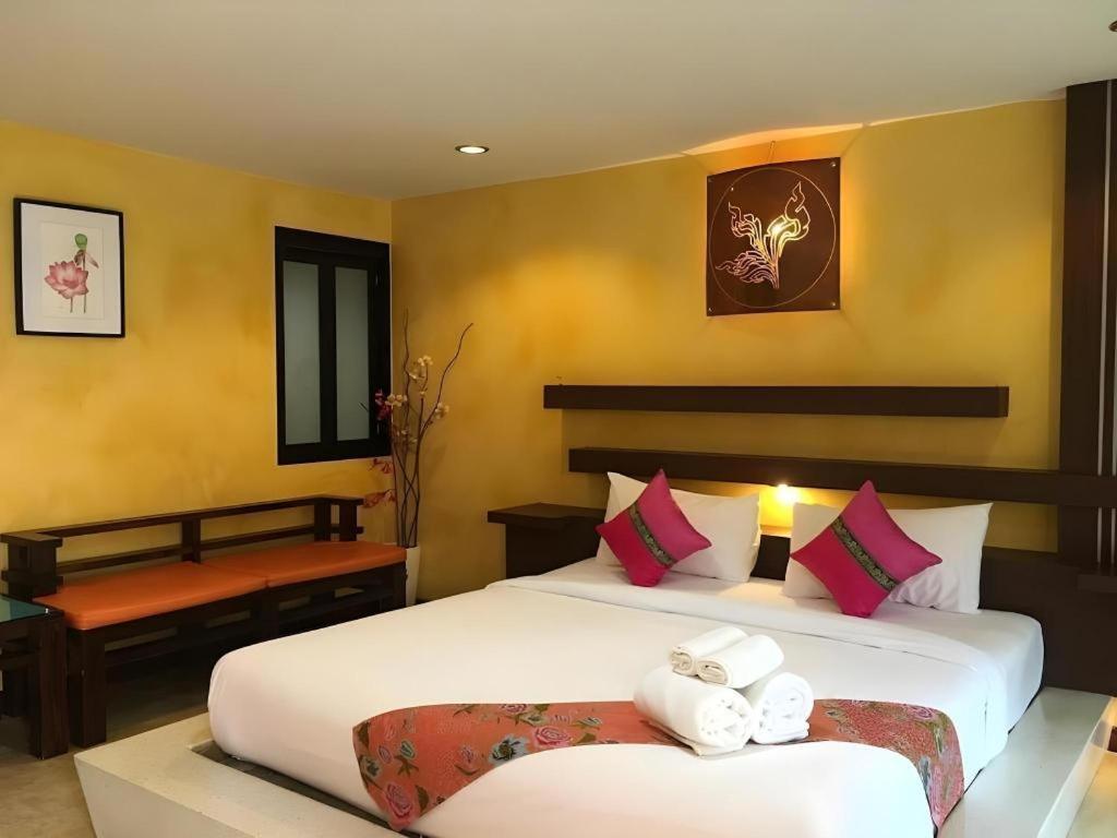 Tanisa Resort Чумфон Екстериор снимка