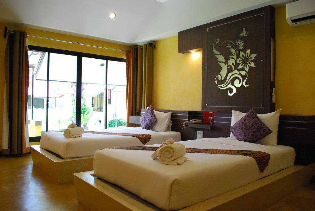 Tanisa Resort Чумфон Екстериор снимка